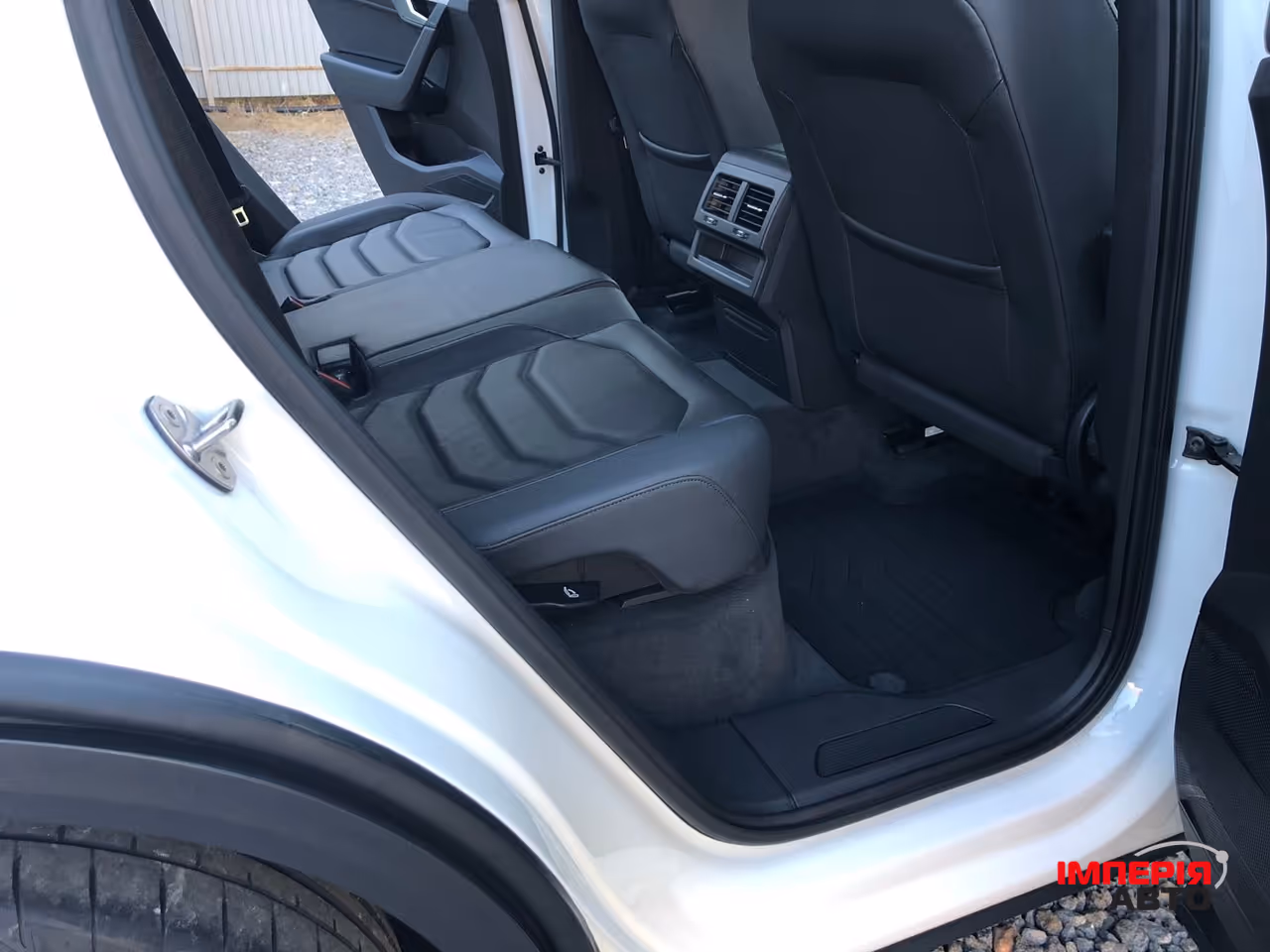 Volkswagen Touareg - фото 27