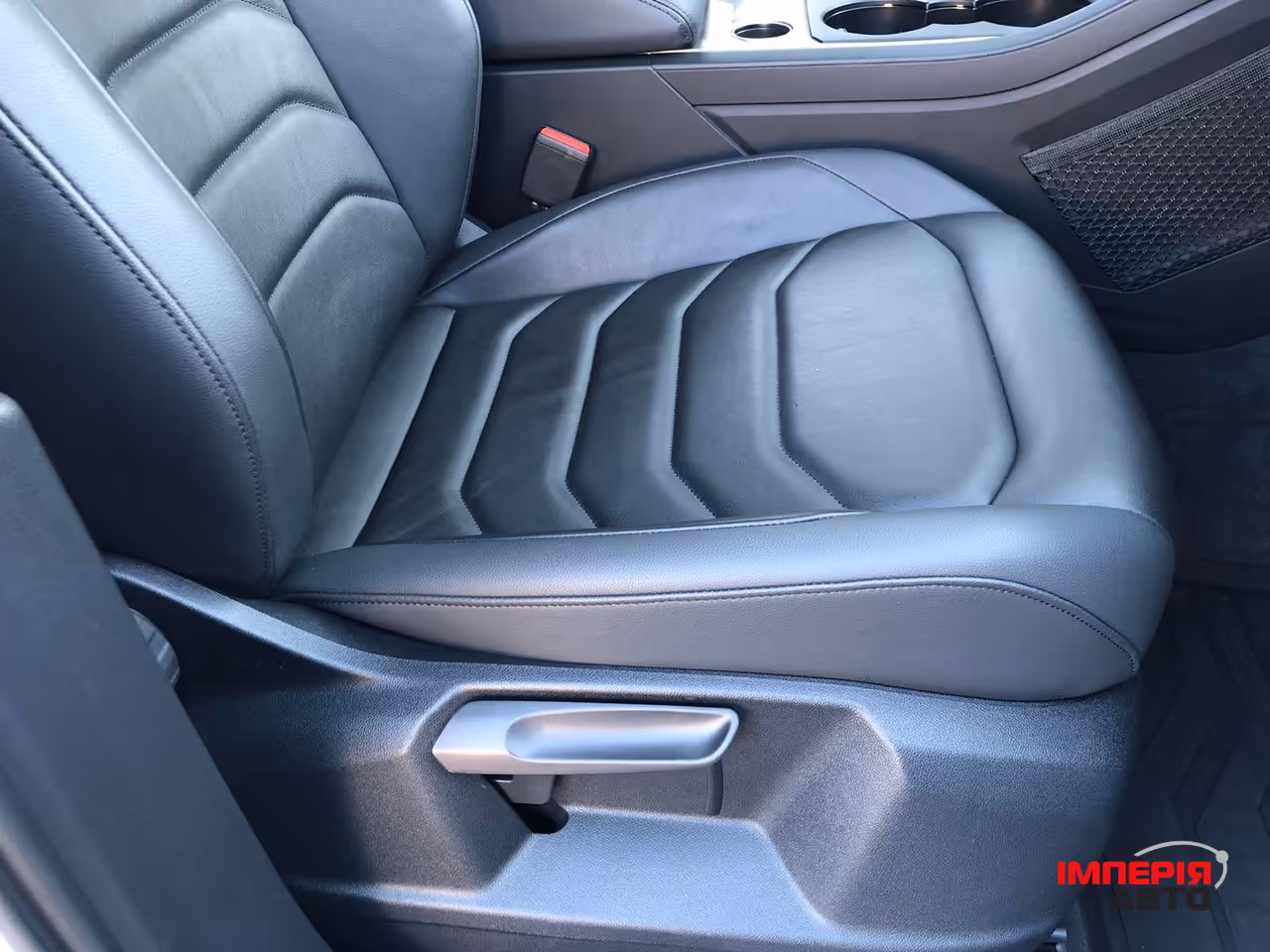 Volkswagen Touareg - фото 29