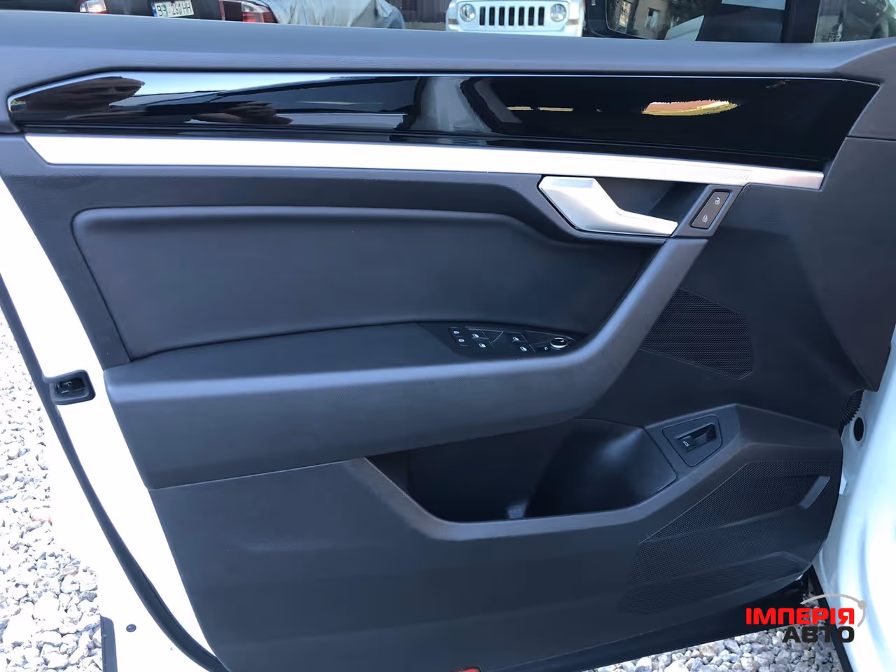 Volkswagen Touareg - фото 32