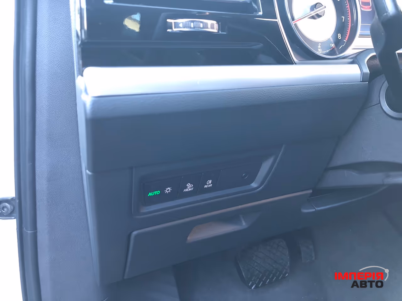 Volkswagen Touareg - фото 39