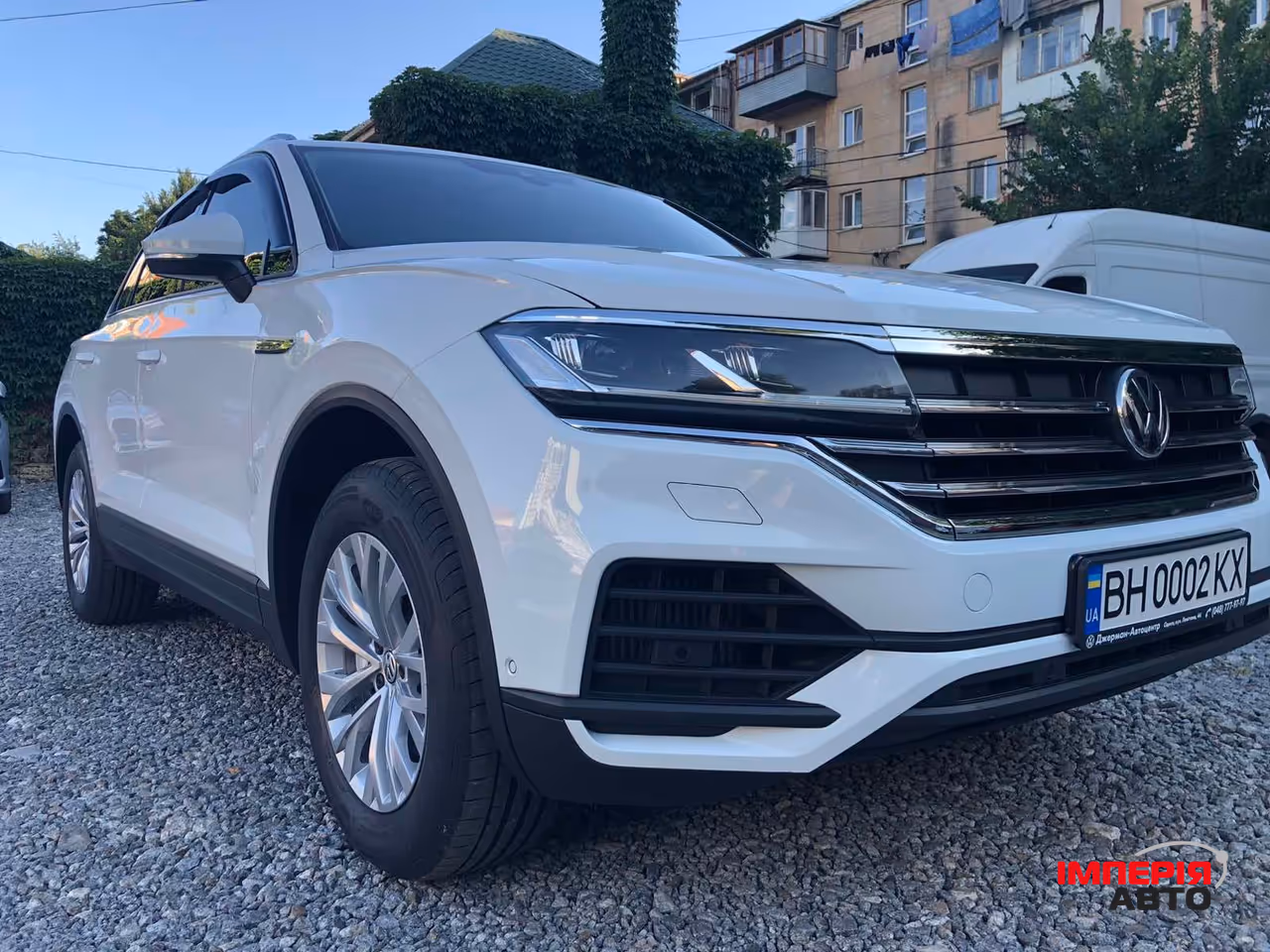 Volkswagen Touareg - фото 2