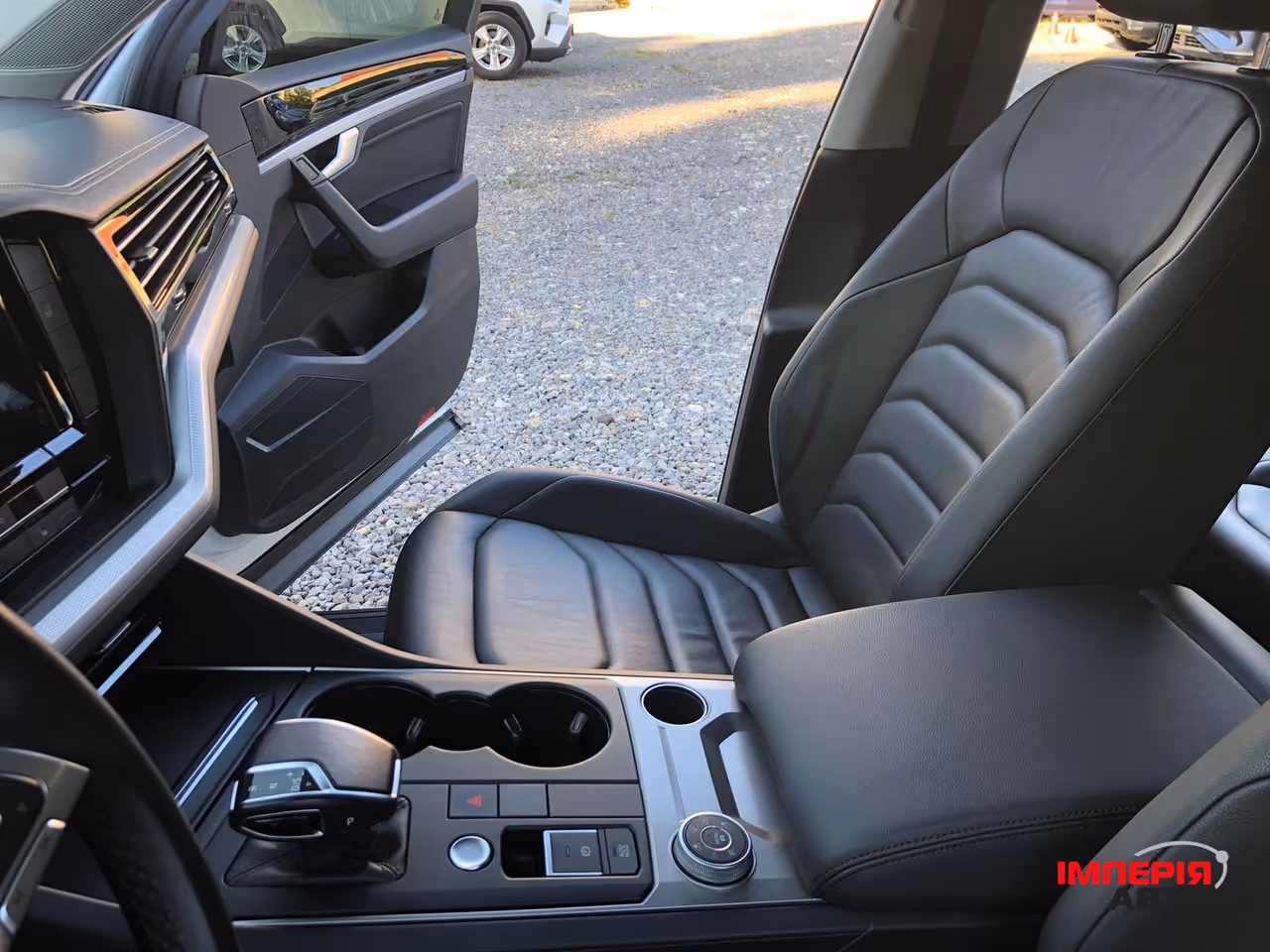 Volkswagen Touareg - фото 30
