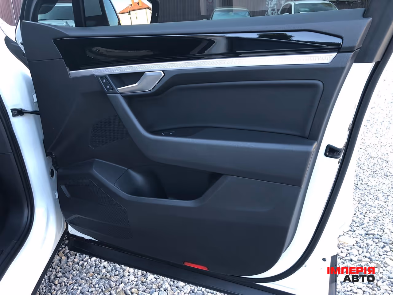 Volkswagen Touareg - фото 38