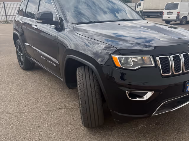 Jeep Grand Cherokee - фото 3