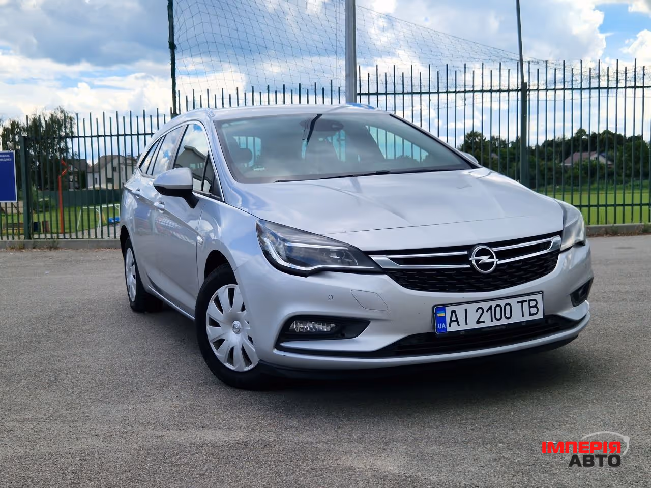 Opel Astra - фото 1
