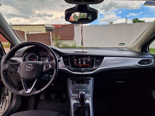 Opel Astra - фото 3