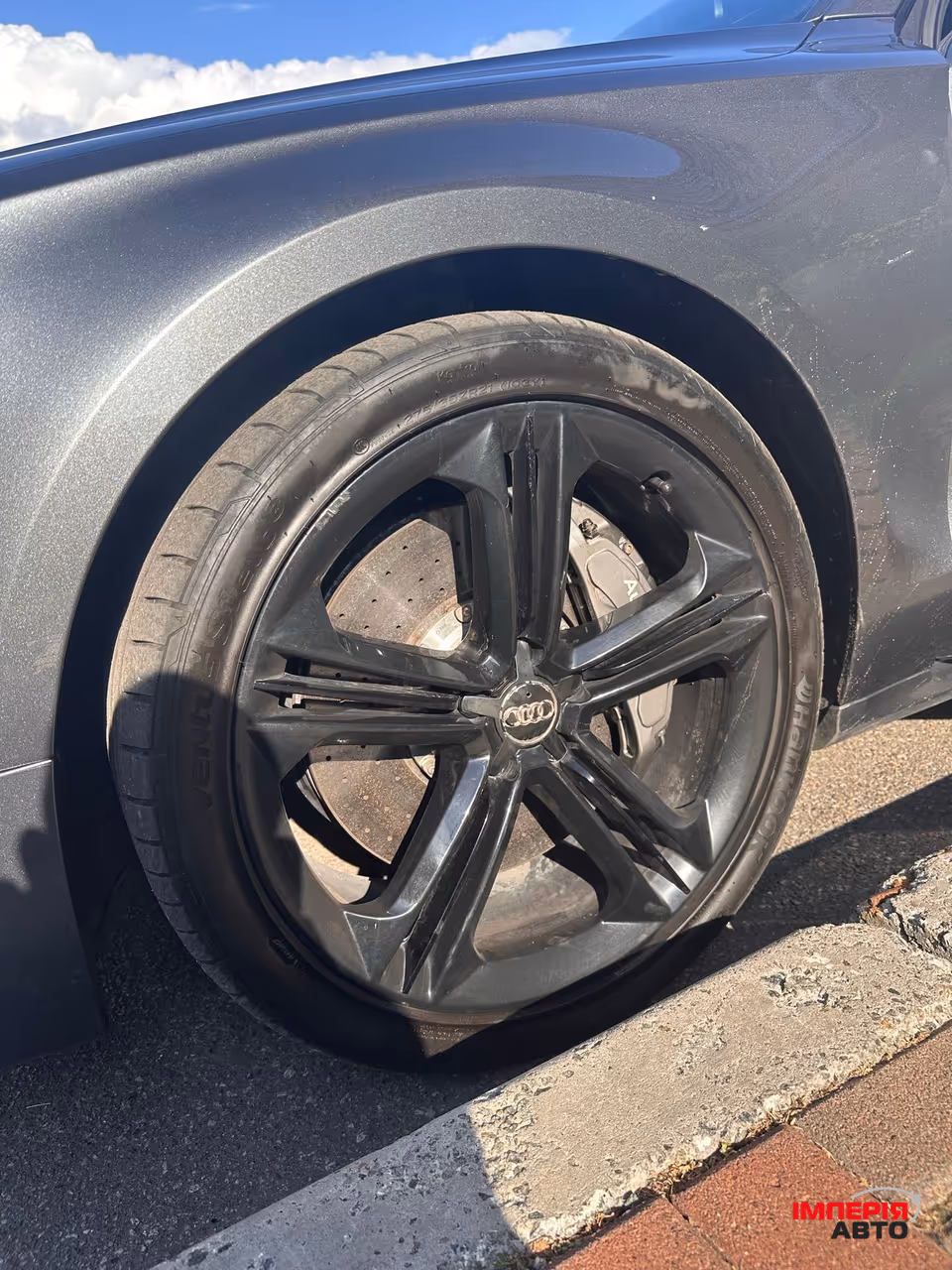 Audi S8 - фото 3