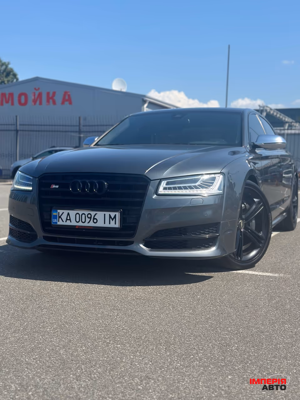 Audi S8 - фото 6
