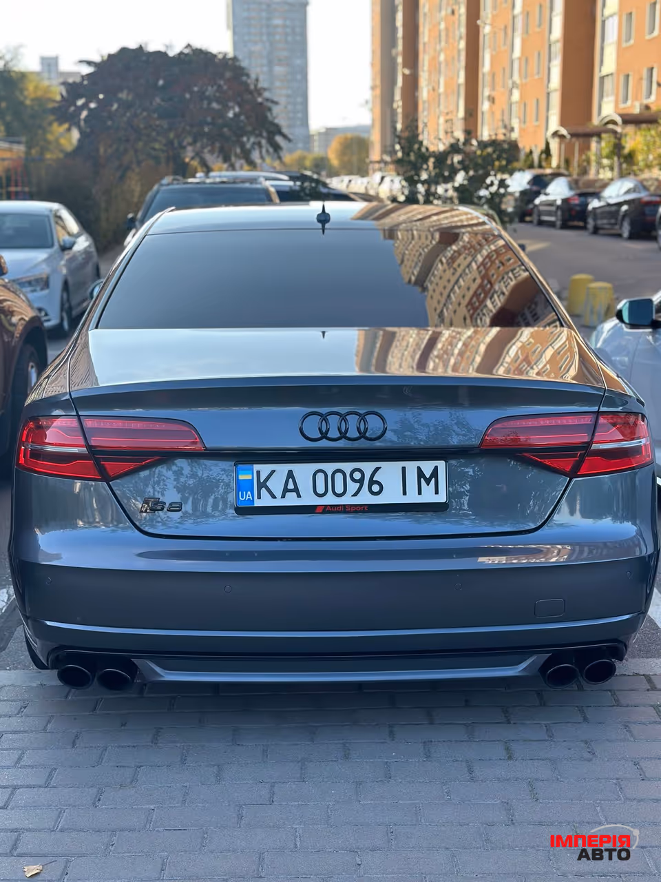 Audi S8 - фото 2