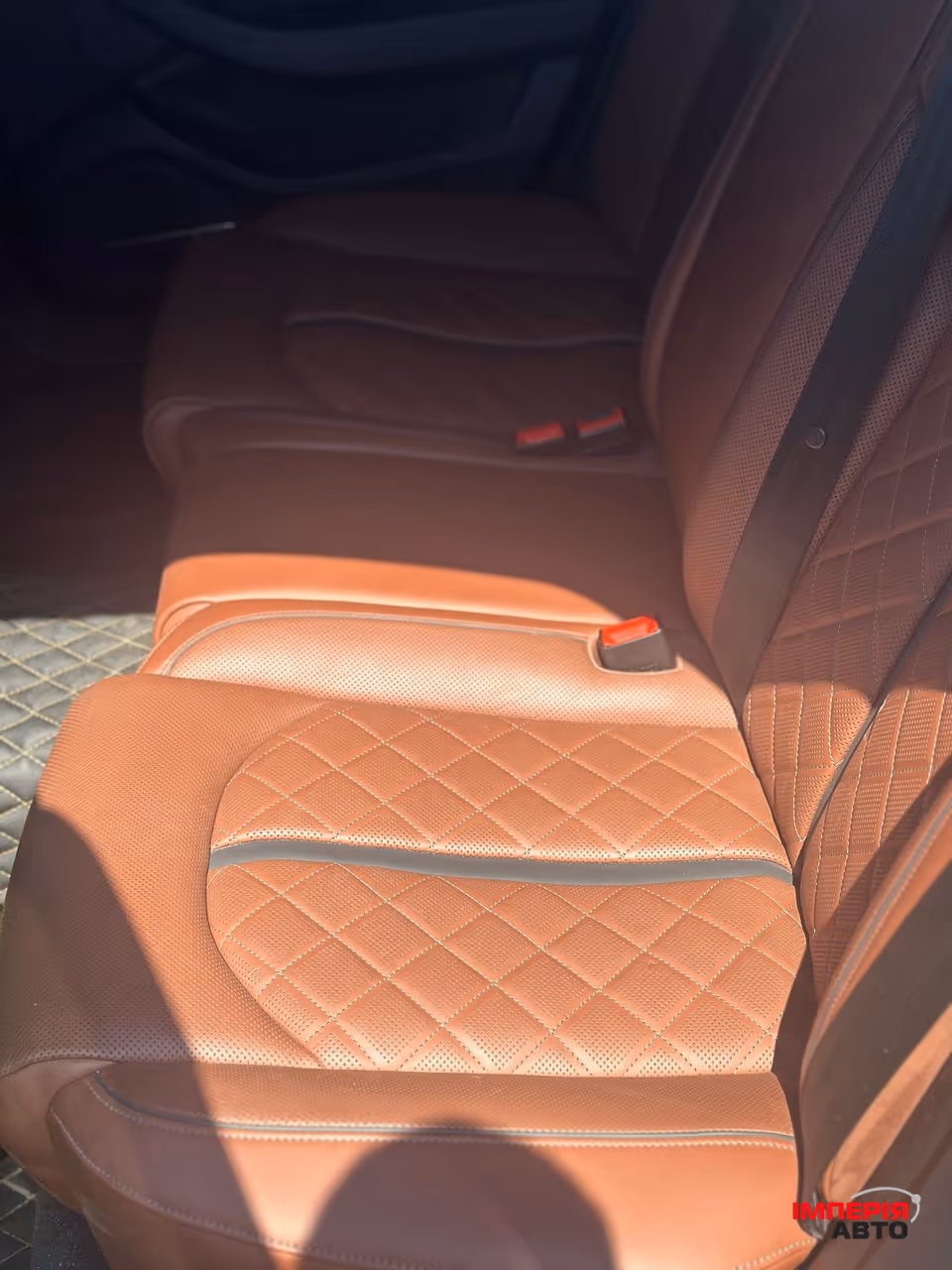 Audi S8 - фото 5