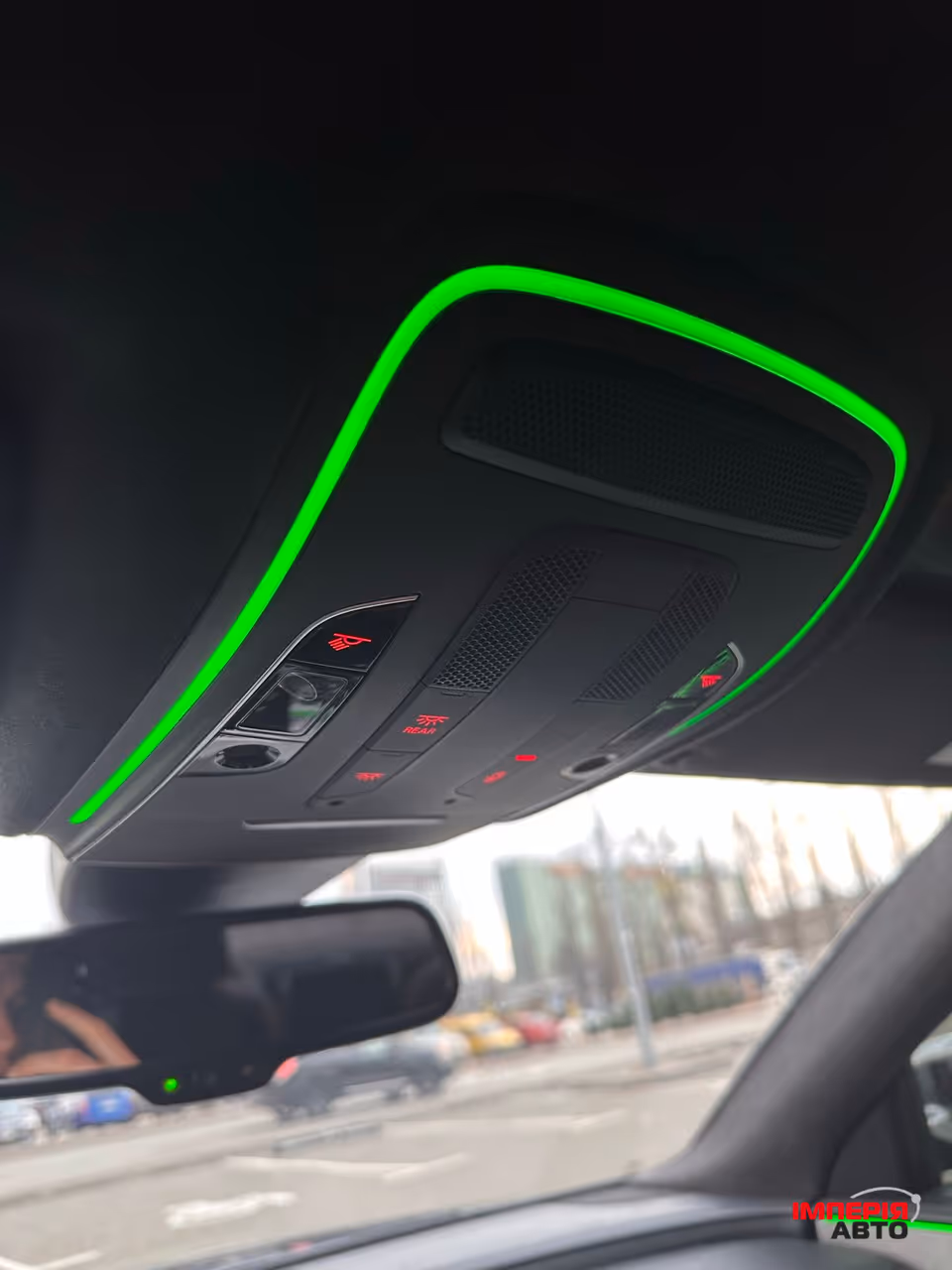 Audi S8 - фото 10