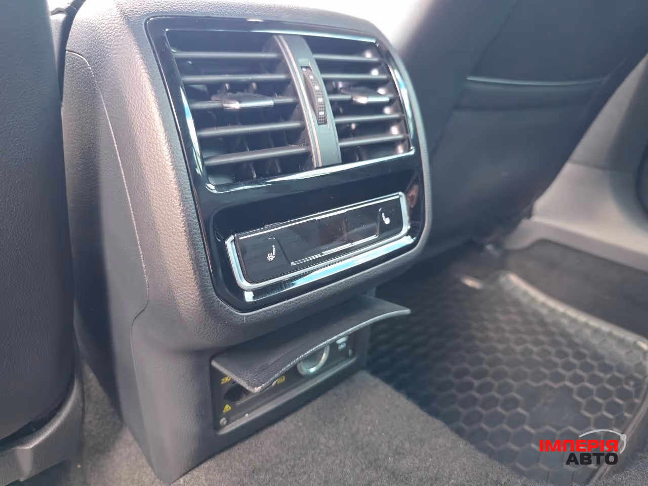 Volkswagen Passat - фото 31