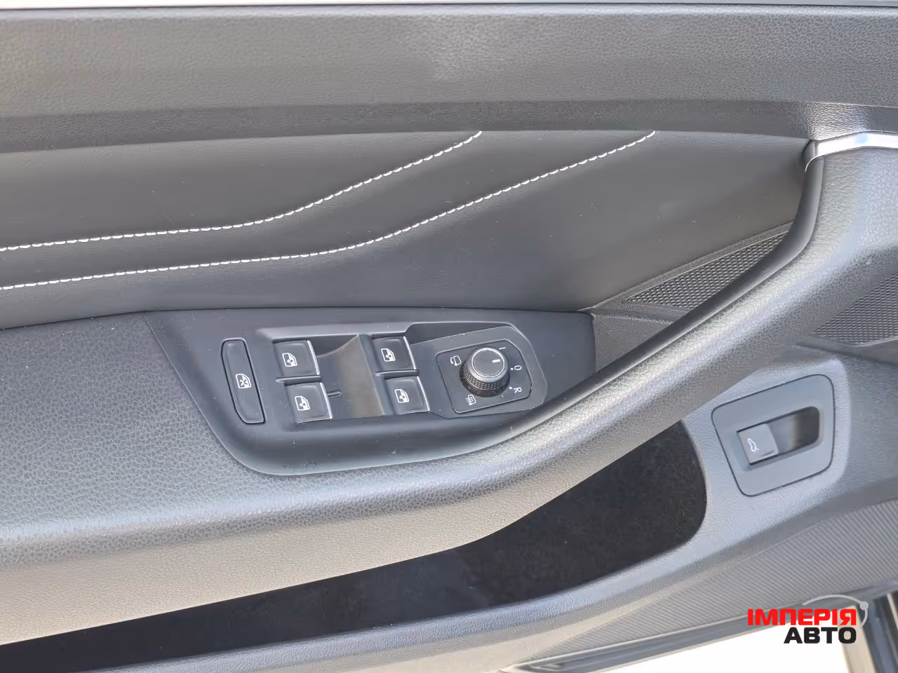 Volkswagen Passat - фото 20