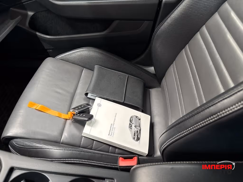 Volkswagen Passat - фото 28