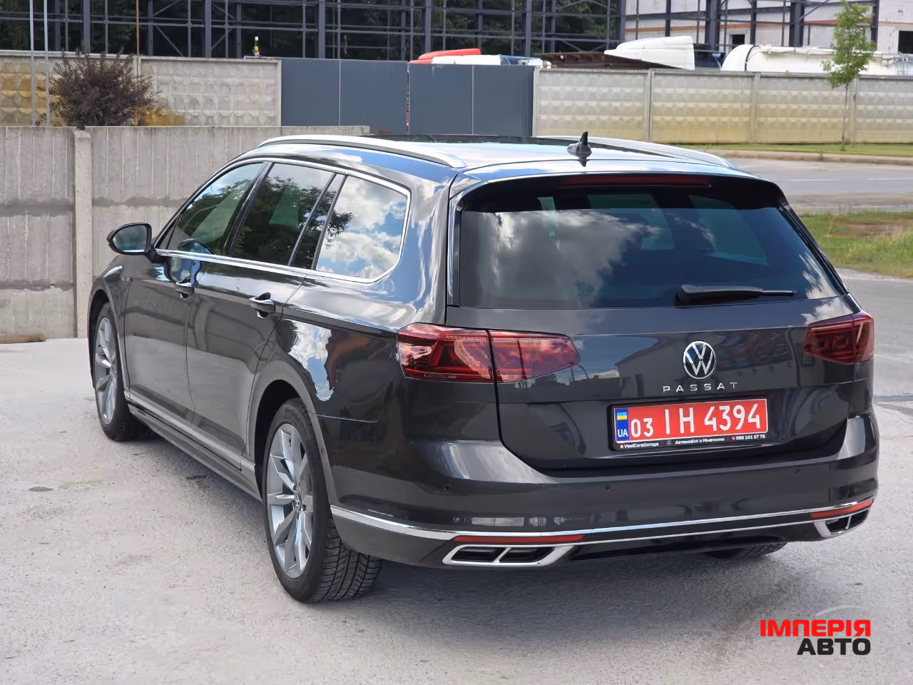 Volkswagen Passat - фото 12