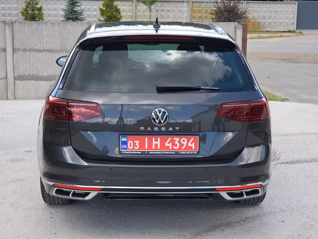 Volkswagen Passat - фото 3