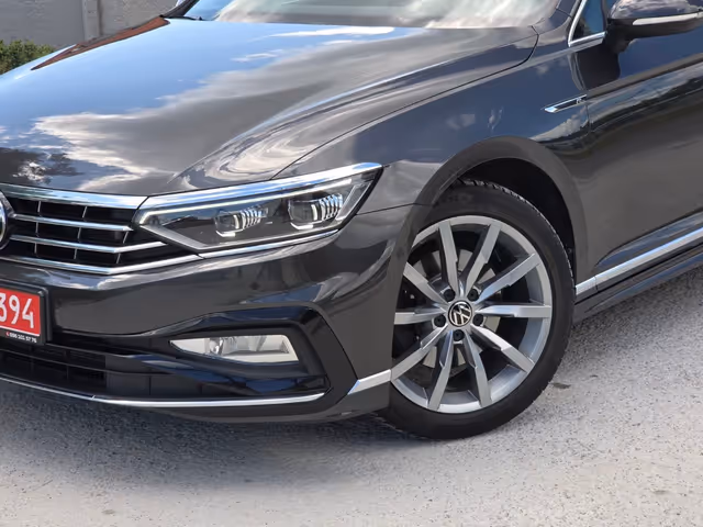 Volkswagen Passat - фото 2