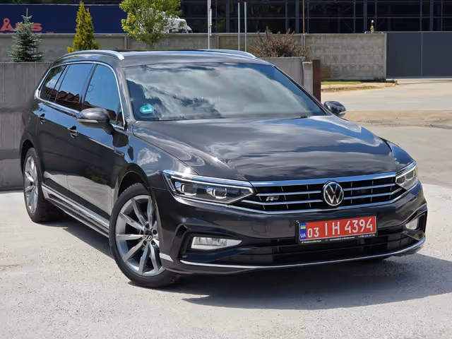 Volkswagen Passat - фото 1