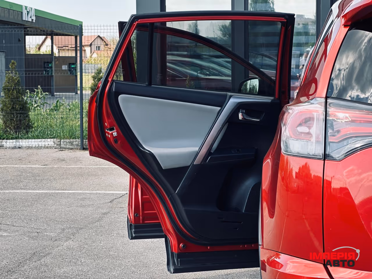 Toyota RAV4 - фото 15