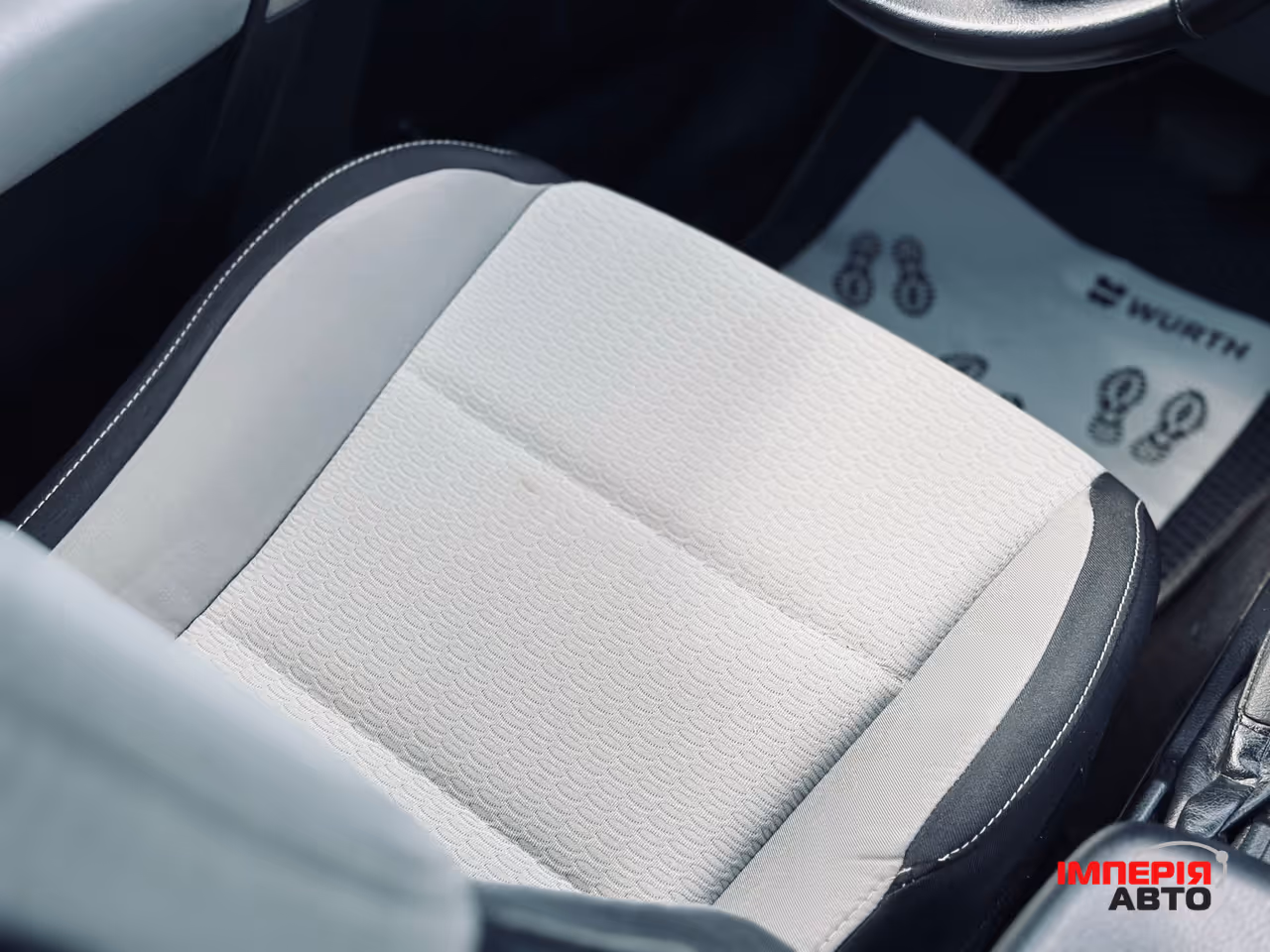 Toyota RAV4 - фото 32