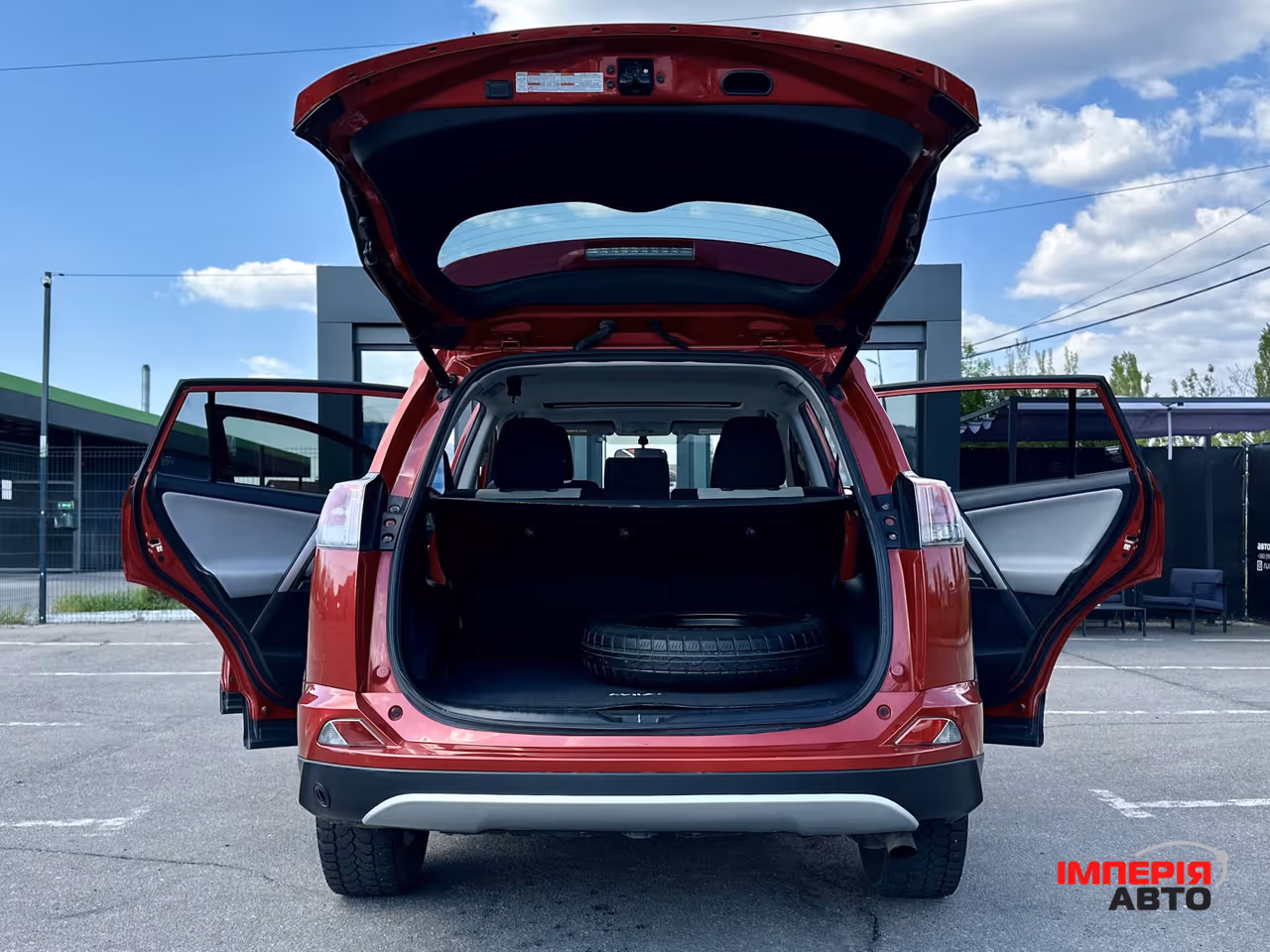 Toyota RAV4 - фото 9