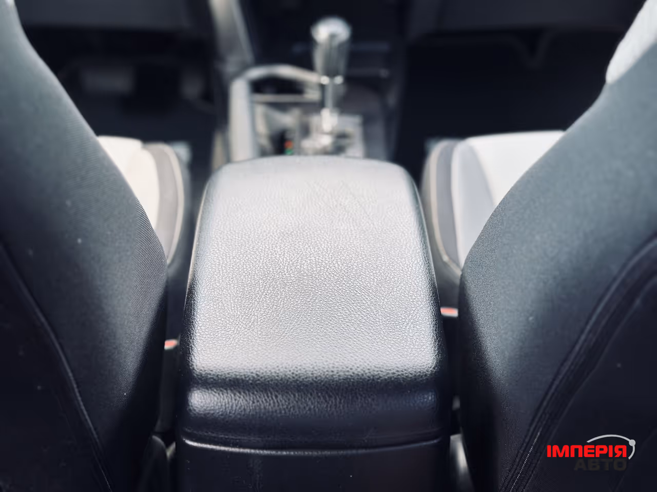 Toyota RAV4 - фото 35