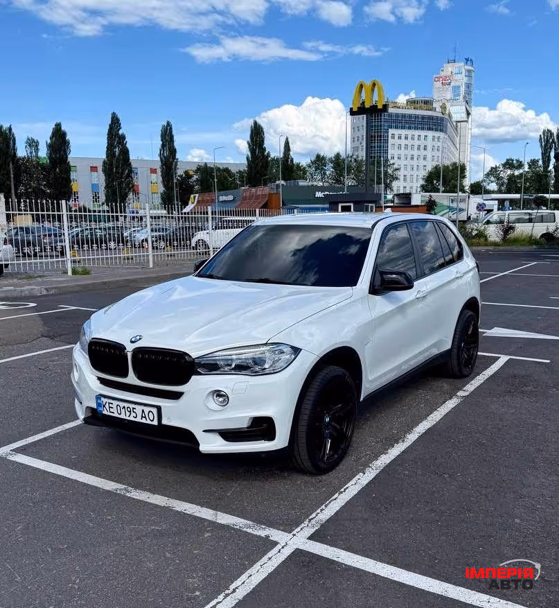 BMW X5 - фото 1