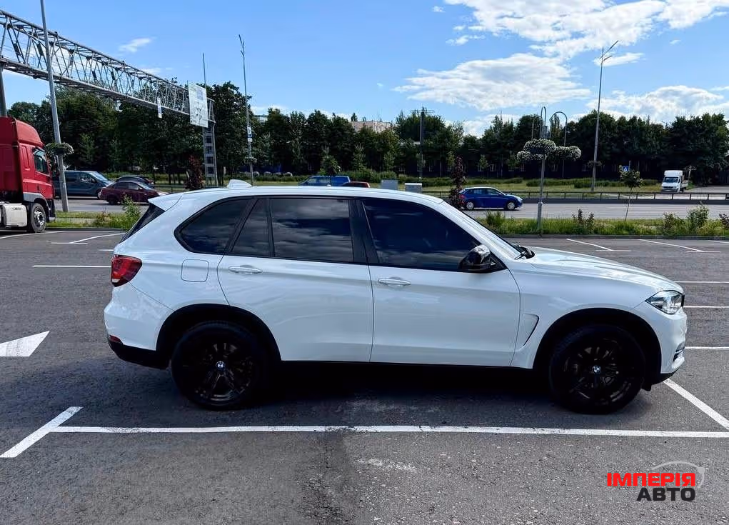 BMW X5 - фото 7