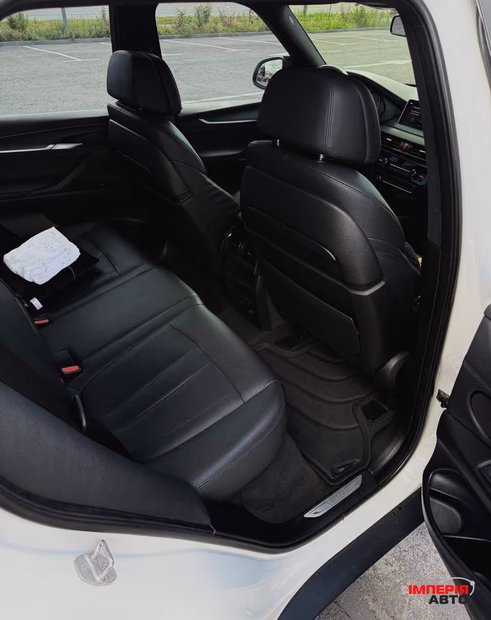 BMW X5 - фото 12