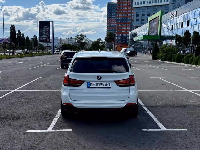BMW X5 - фото 4