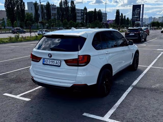 BMW X5 - фото 5