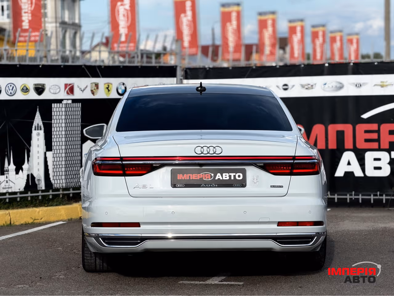 Audi A8 - фото 4