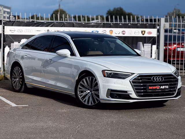Audi A8 - фото 3