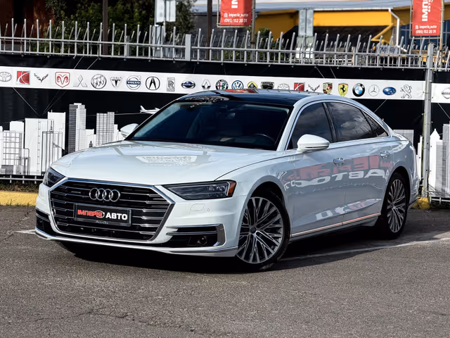 Audi A8 - фото 2