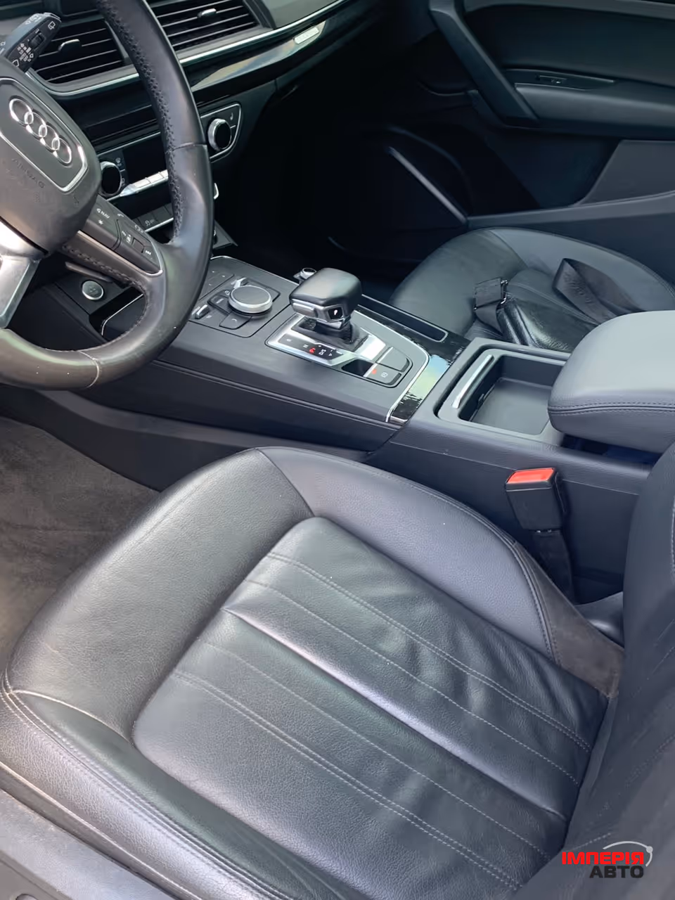 Audi Q5 - фото 7