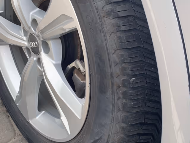 Audi Q5 - фото 3