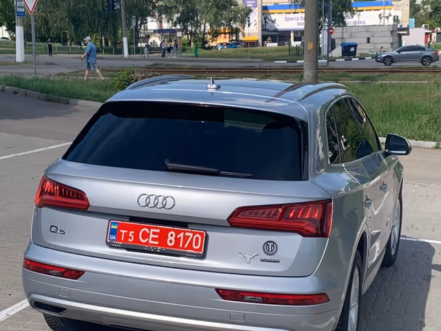 Audi Q5 - фото 2