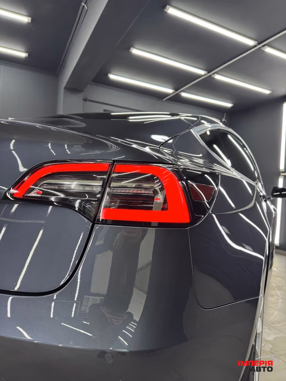 Tesla Model 3 - фото 9