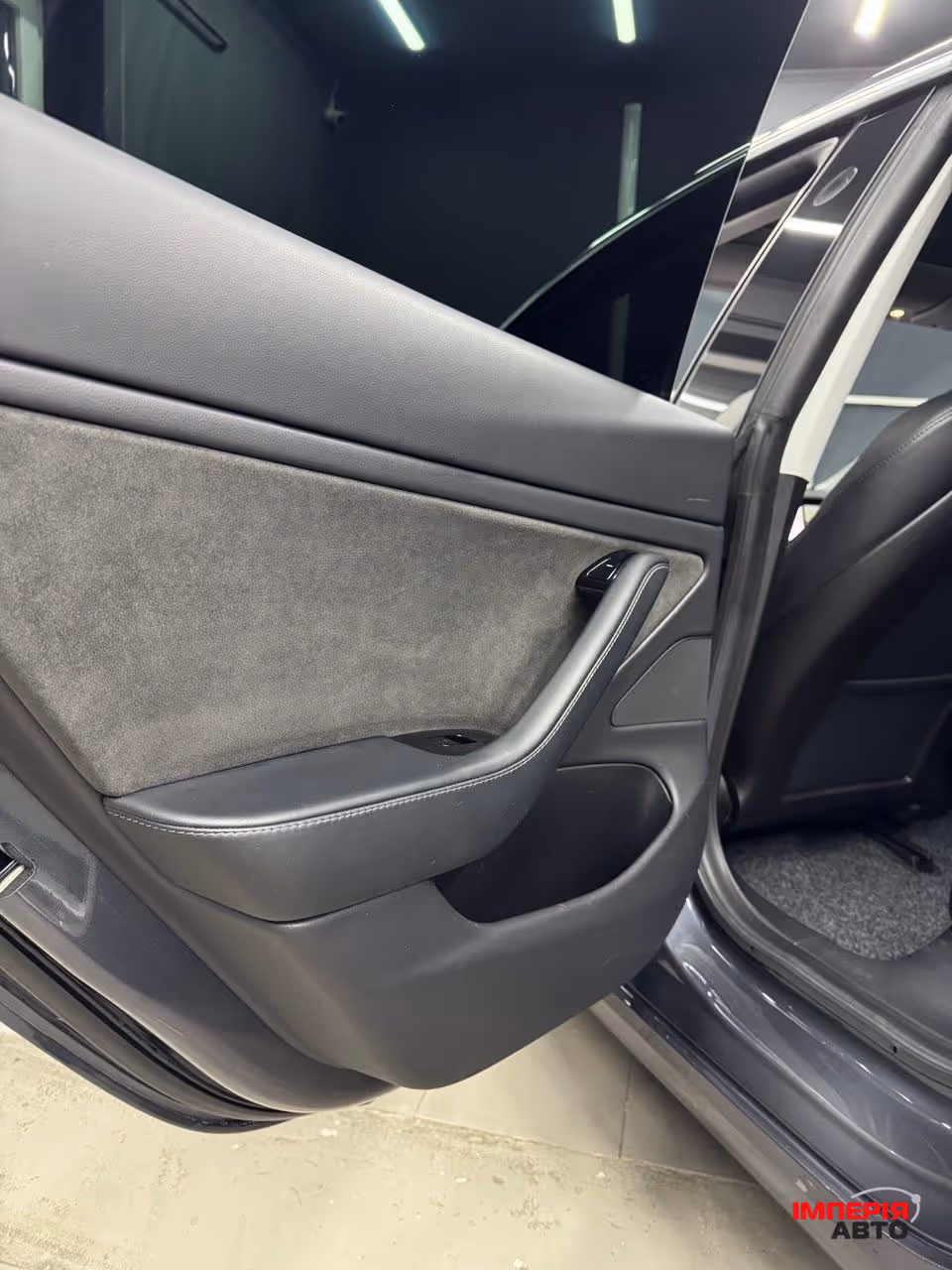 Tesla Model 3 - фото 16