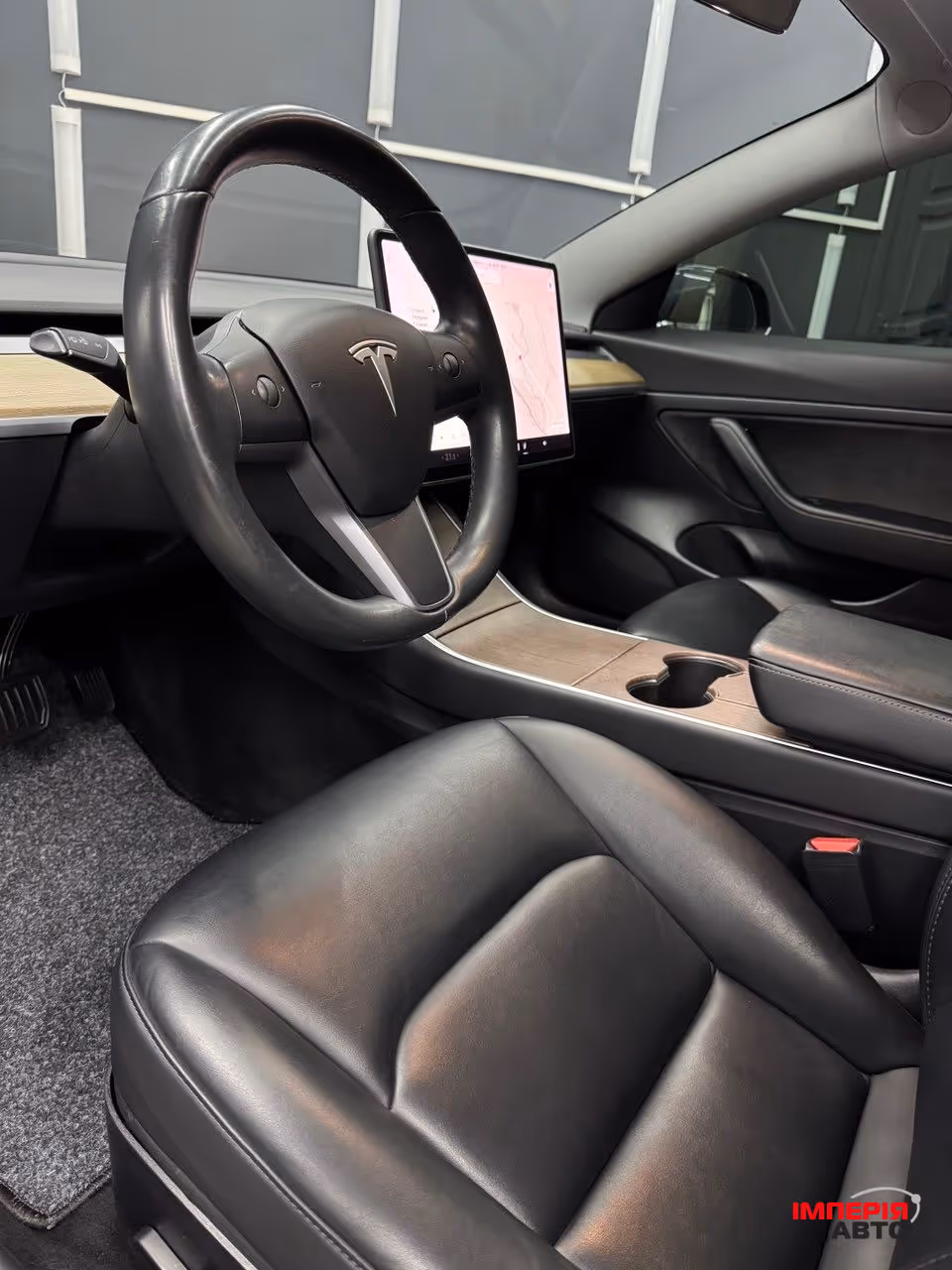 Tesla Model 3 - фото 10