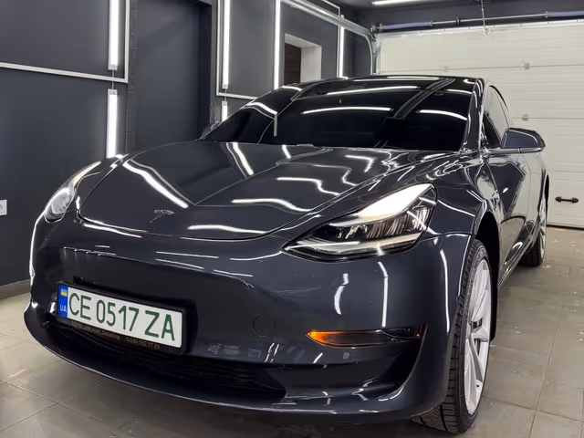 Tesla Model 3 - фото 1