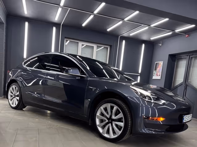 Tesla Model 3 - фото 5