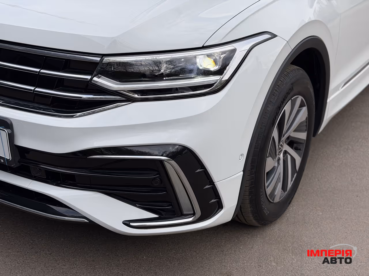 Volkswagen Tiguan - фото 8