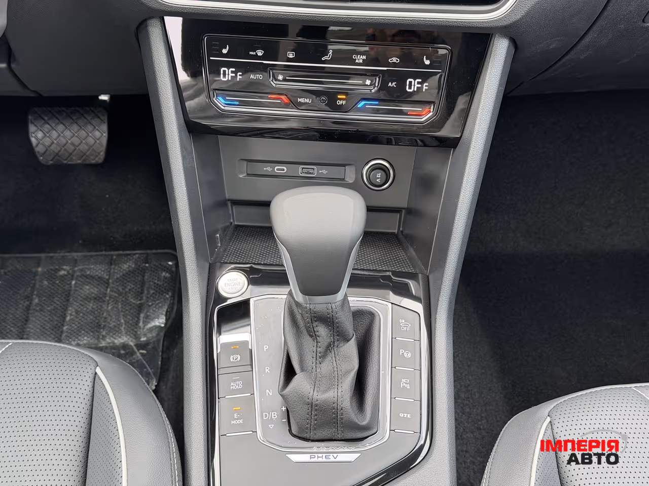 Volkswagen Tiguan - фото 16