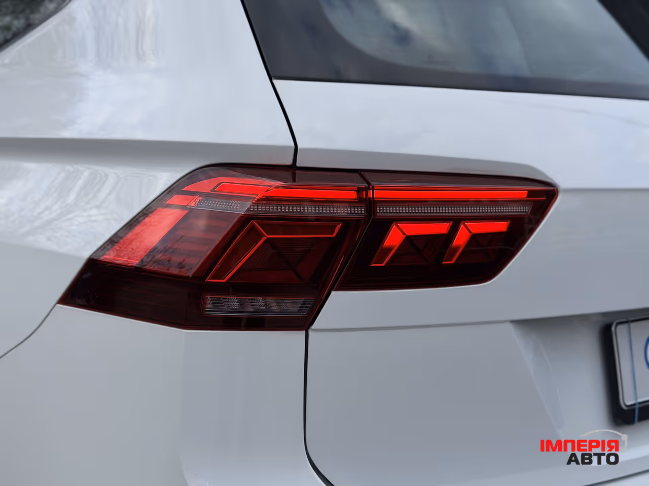 Volkswagen Tiguan - фото 6