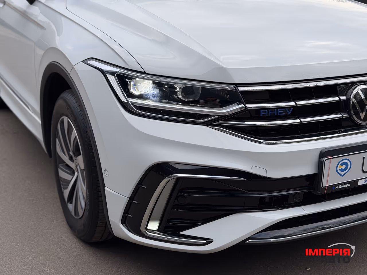 Volkswagen Tiguan - фото 7