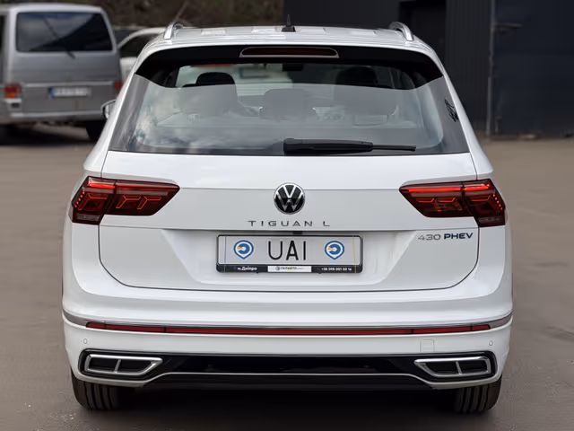 Volkswagen Tiguan - фото 4