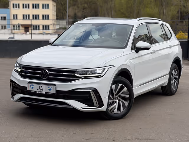 Volkswagen Tiguan - фото 1