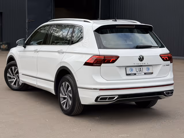 Volkswagen Tiguan - фото 3