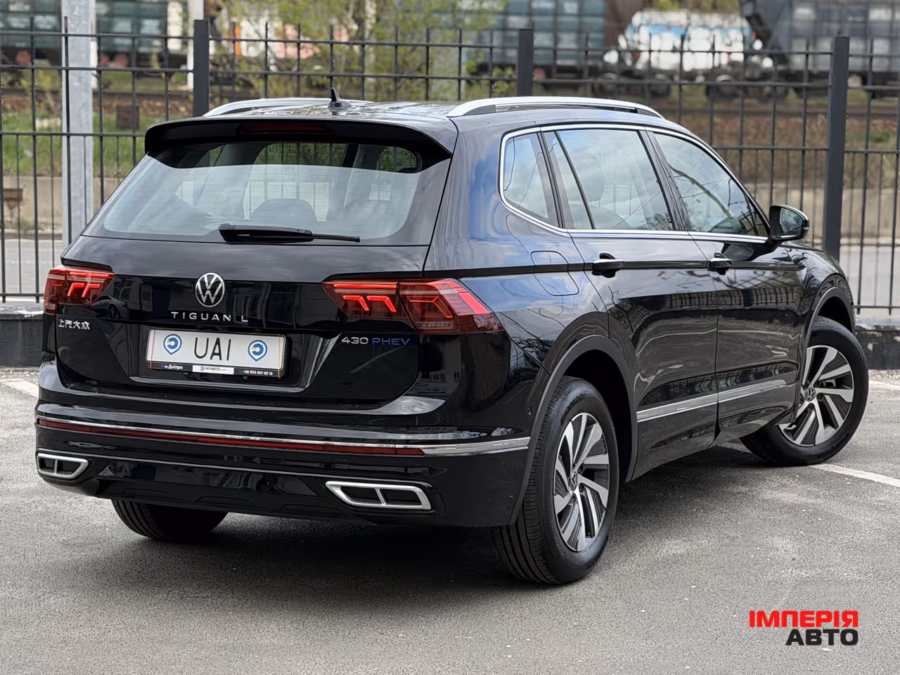 Volkswagen Tiguan - фото 6